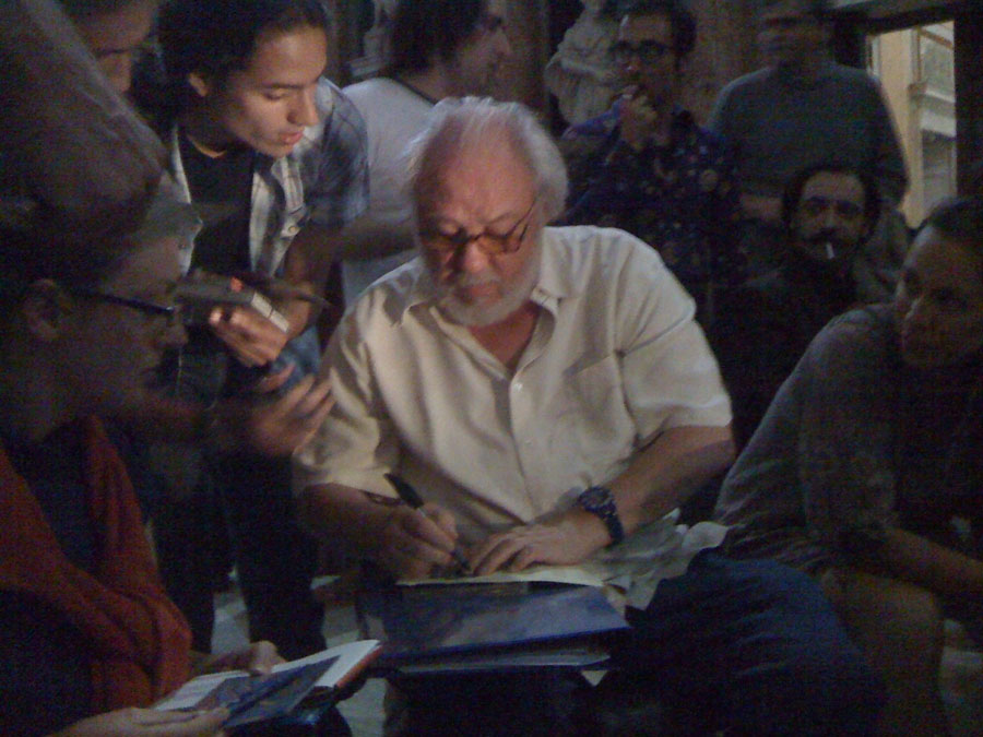 *PjS signing at Genoa Poetry Festival 2010*
